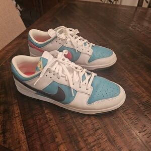 Nike dunks size 13